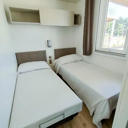 Campsite Garda Di Vino Agricamping & Wine Shop Lazise Ronchi (Veneto)
